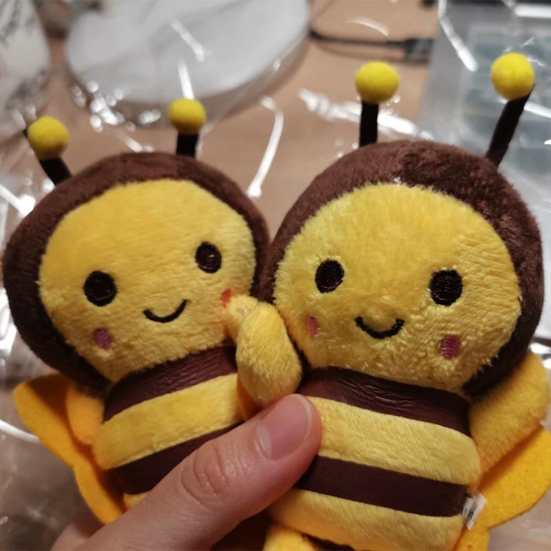 מחזיק מפתחות דבורה מצוירת חמודה קטיפה בובה ממולאת רכה תליון דבורה קוואי צעצוע קטיפה קטן מחזיק מפתחות קמעות לתיק מתנה