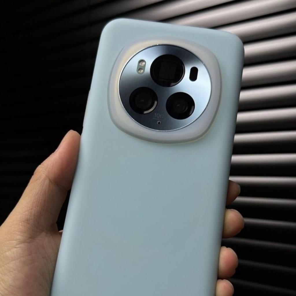 Milk Blue Jelly Magnetic Skin Suction, Suitable for Honor Magic1pro Mobile Phone Case, Liquid Silicone Magic Magic1