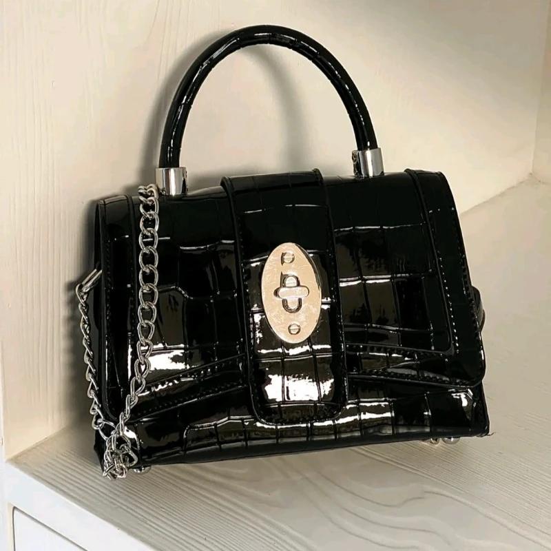 Fashiable and Versatile Shoulder Bag, Y2k Black Leather Women's Crossbody Bags, Metal Buckle, Suitable for Commuting Party