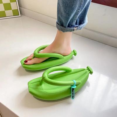 Niedliche Ins am Strand Flauschige Pantoletten Cartoon Draußen Zehenfrei Schuhe Flip Flops Damen Hausschuhe und Damen Sandalen Zuhause Dick Innen