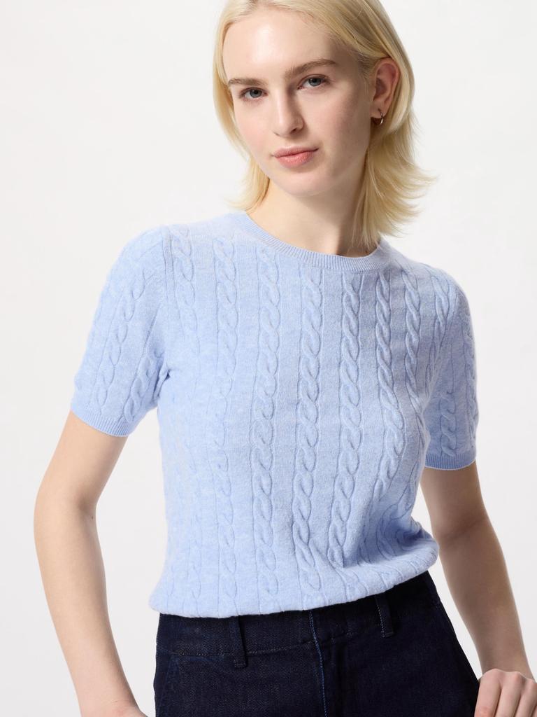 Uniqlo Cable Crew Neck Sweater  Short Sleeve 