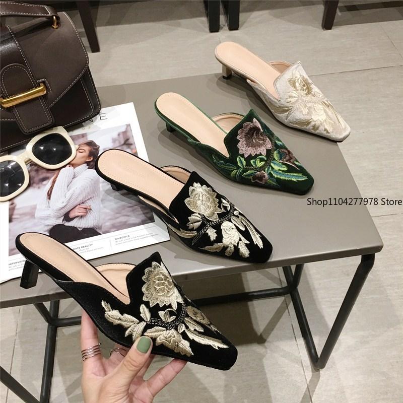 Mode Samt Stickerei Blume Pantoletten Frau Elegante Schuhe Spitz Geschlossene Zehe Hausschuhe Slipper Flats Pantoletten Damen Pantuflas Sandalen