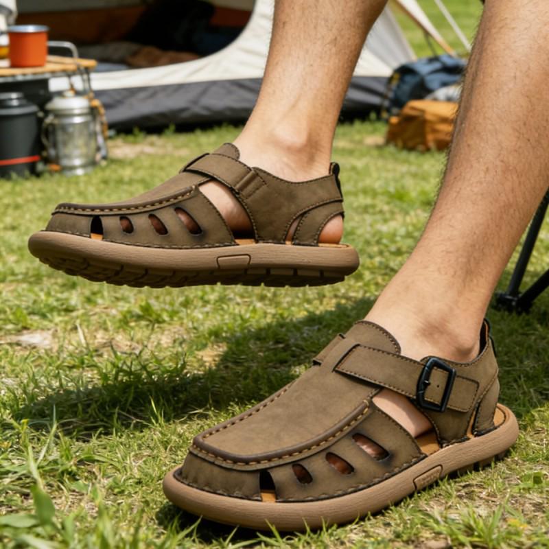 Men's Breathable Lightweight Summer Beach Sandals: Large Size, Fashionable, and Outdoor-Ready.