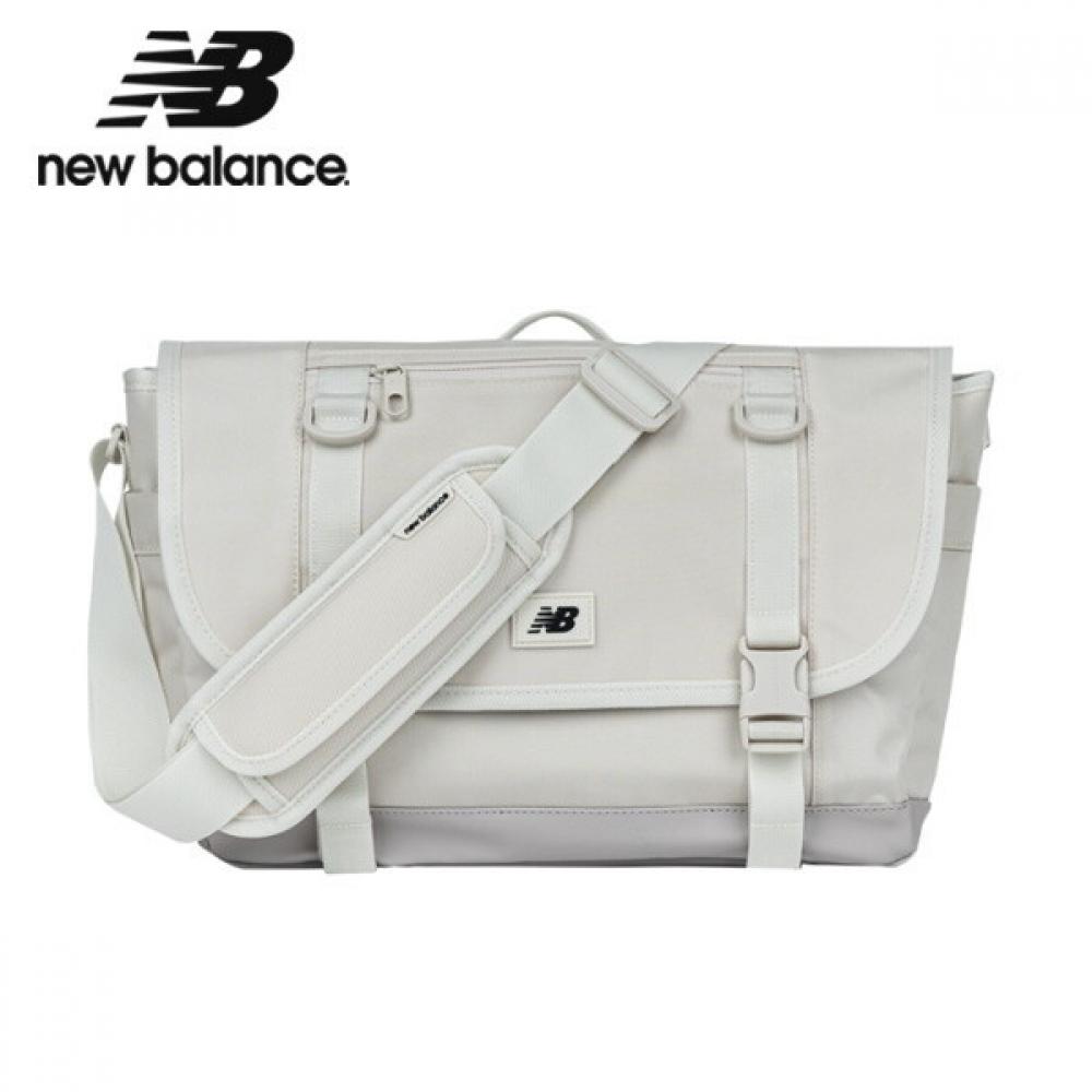

New Balance Nb Authentic Messenger bagNbgcfss202 64 NBGCFSS20264/creamy