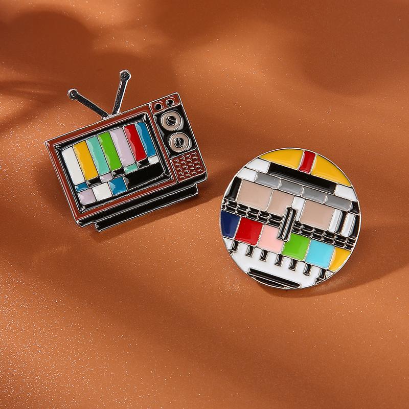 

2pc Mixed No Signal Enamel Pin Old School TV Screen Brooches Shirt Lapel Bag Creative Badge Funny Jewelry Gift for Friends