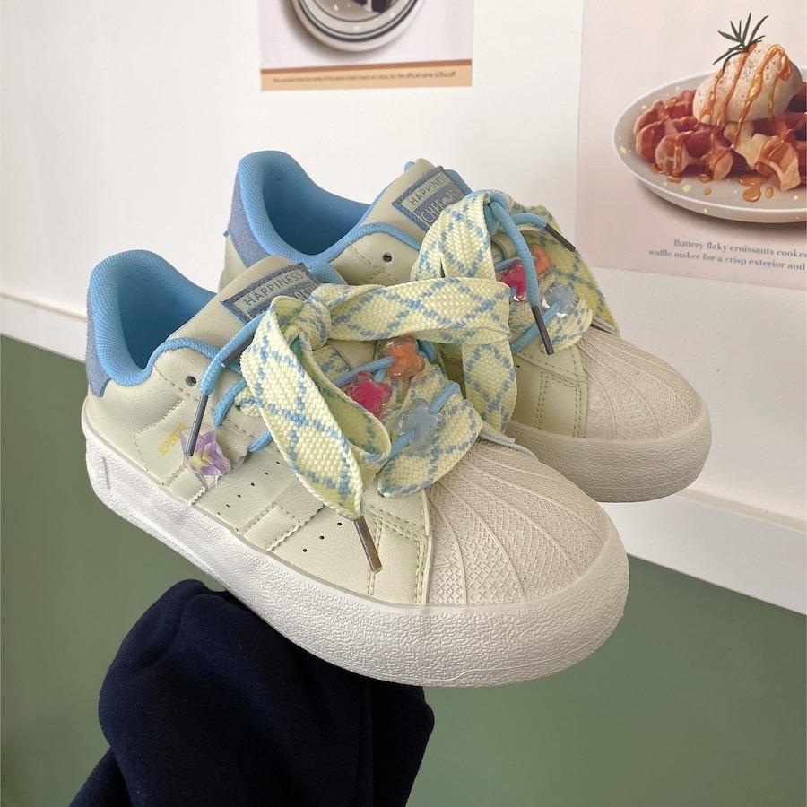 2025 spring and autumn new thick-soled shell head board shoes women's niche non-collision bread shoes ins trendy versatile little white shoes