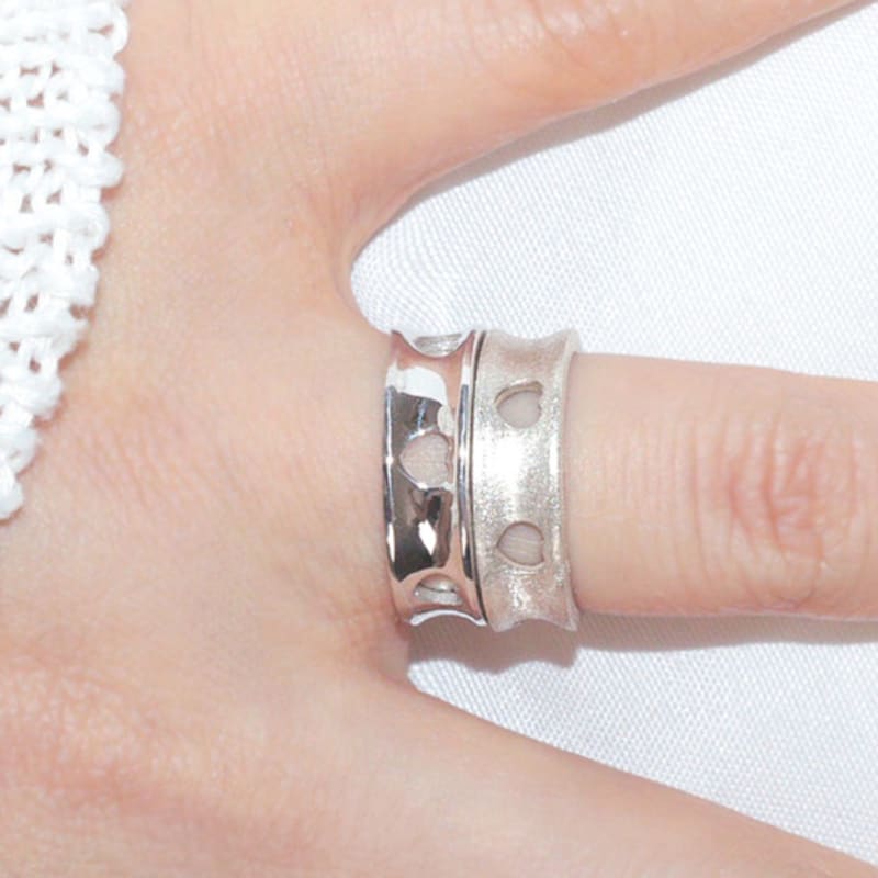 LOASI heart hole circle ring