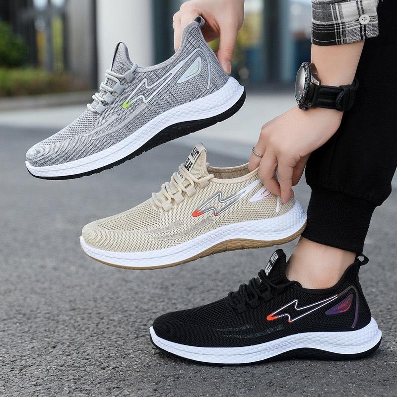 Men's Shoes New Summer Breathable Casual Sports Mesh Shoes Running Soft Sole Flying Mesh Lightweight Trendy Shoes
