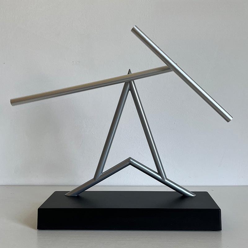 Newton's Cradle Rechargeable Iron Man Chaos Pendulum Perpetual Motion Machine Ornament for Creative Living Room Decor