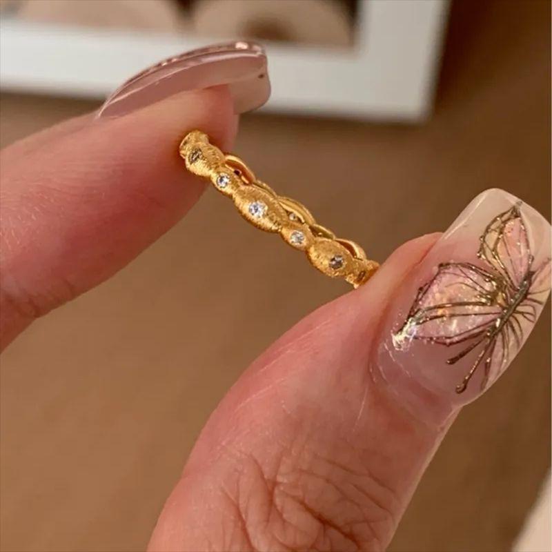 925 Unique Highend Sterling Silver Couple Rings Featuring Dazzling Diamond Accents For Women