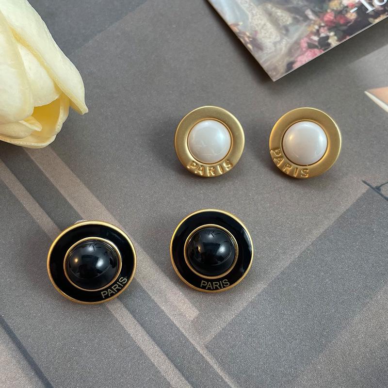 

Элегантные ретро черные серьги-пусеты с серебристым покрытием и эмалью капля - Универсальная высокая мода для женщин White Stud Earrings