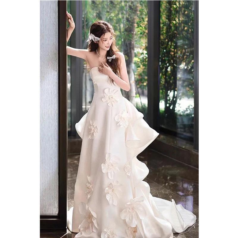 Fairy sweet petal tube top Korean bride satin wedding dress high-end spring new travel photography fashion light wedding dress