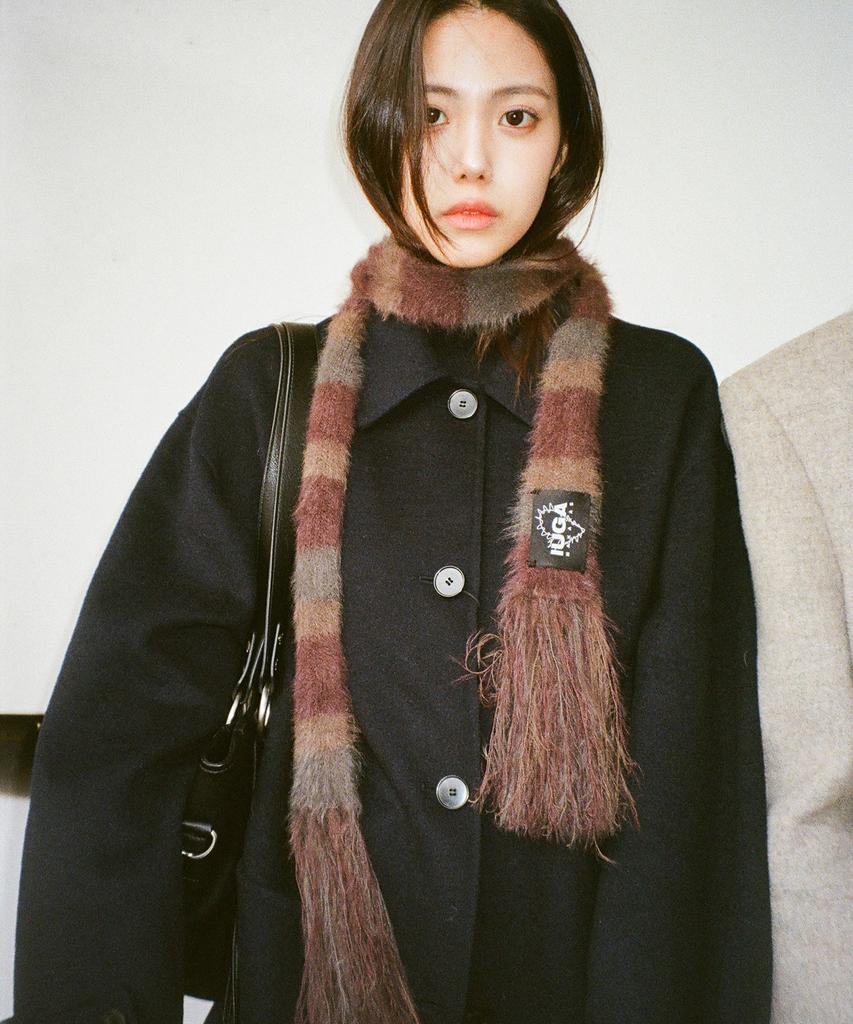 IUGAMAKARAS Striped Hairy Skinny Muffler (Brown)