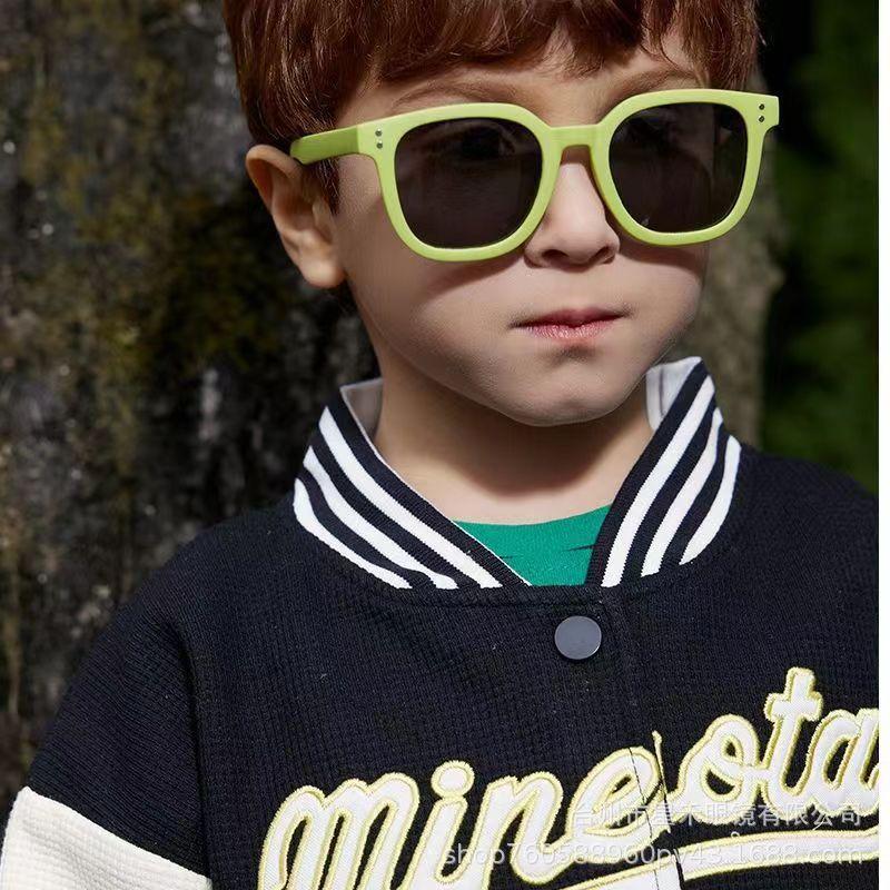 Classic Kids Silicone Sunglasses UV400 Eyewear for Boys Girls TR90 Goggles Children Sunglasses UV Protection Kids Eyewear