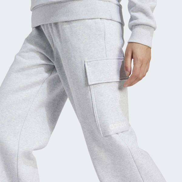 adidas Calças cargo de fleece S eSSentialS lineares para mulher, corte regular, de algodão, com bolsos cargo, cinza escovado
