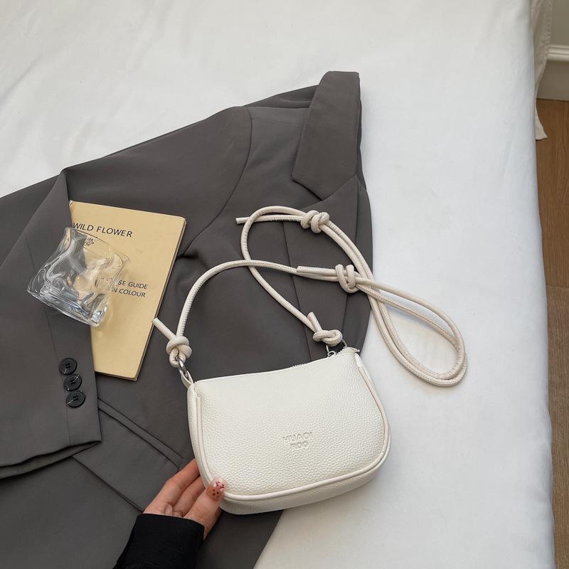 

Autumn new trend women s shoulder messenger bag fashion niche design casual simple personality small square bag бежевий