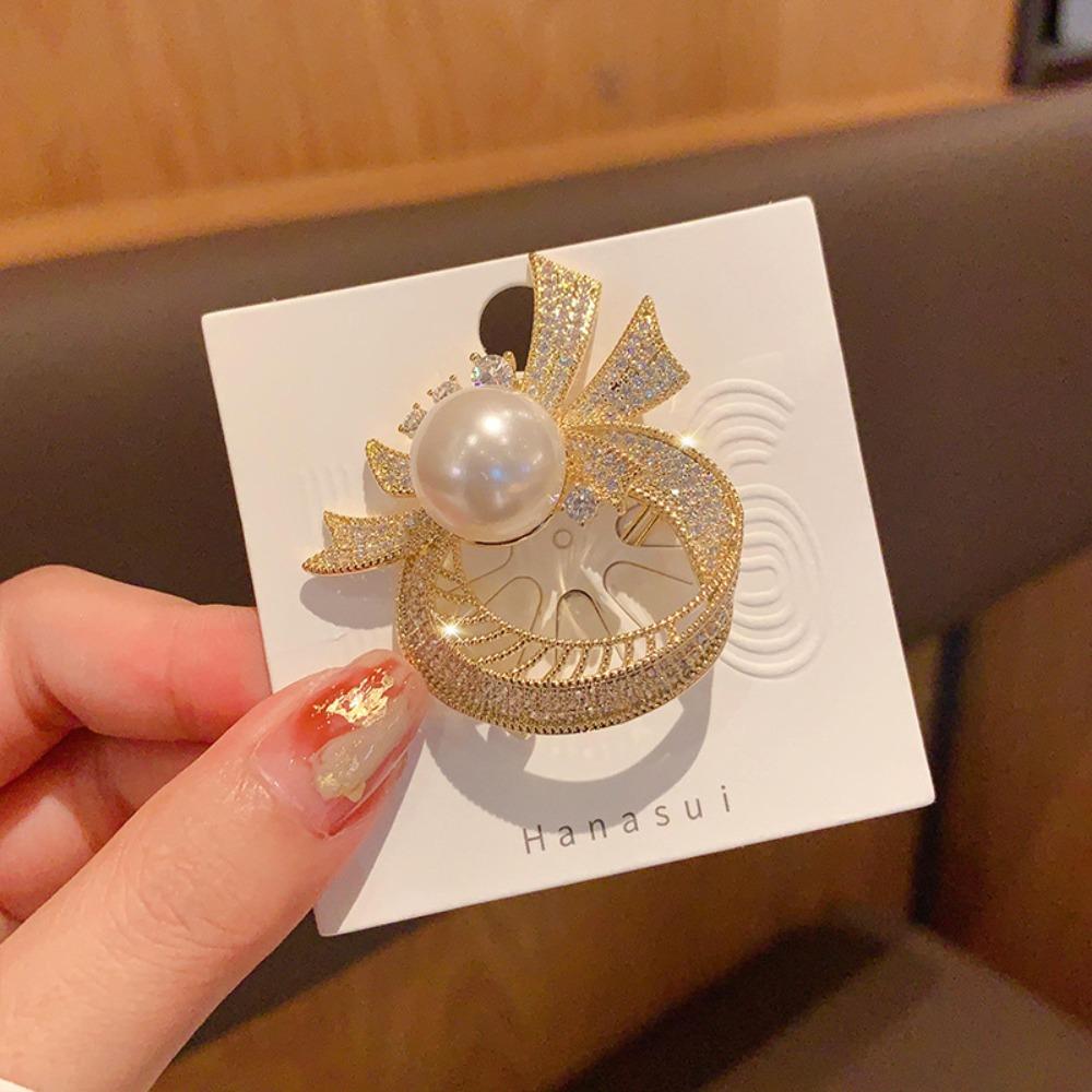 Luxuriöse, atmosphärische Brosche, exquisite, funkelnde Diamant-Perlenbrosche, Nischen-Premium-Design, Pin, Temperament-Accessoires