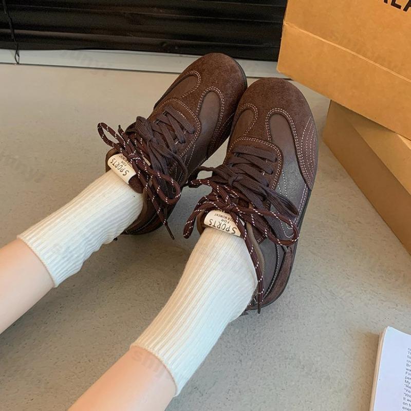 Women Flat Casual Sports Shoes Spring Comfortable Non Slip Outdoor Fashion Flats Casual Retro Lace-Up Soft Sole Female Sneakers