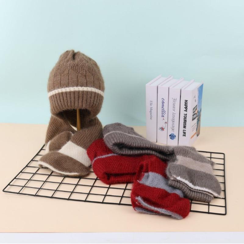 Fleece hat, scarf, integrated knitted hat, mother ear protectors, headgear, cycling thermal neck protector, women