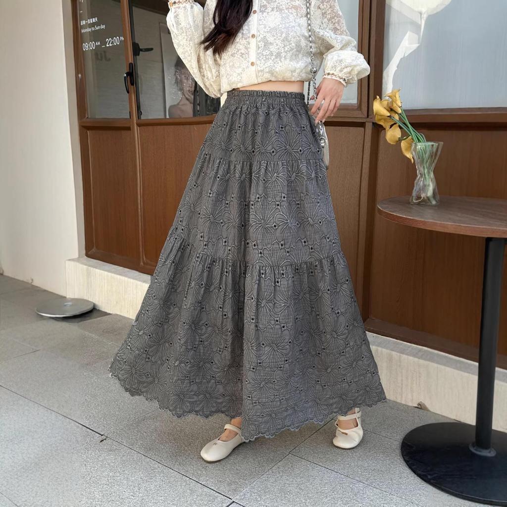 2026 Autumn Women's French Retro Elastic Waist Embroidered Hollow Out Long Skirt