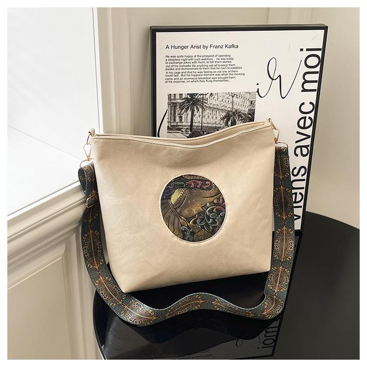 Vintage Elephant Print Crossbody Bag for Women, Boho Leather Shoulder Bag, Adjustable Wide Strap Messenger Purse, Casual Daily Handbag