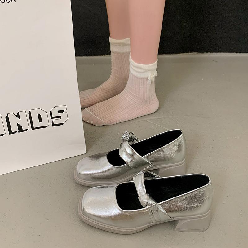 Coarse heel Mary Jane shoes women's new summer beautiful gentle single shoes with skirt temperament small leather shoes
