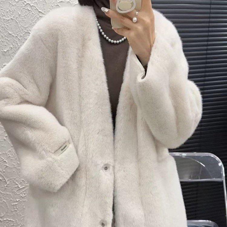 

Women s 2024 Korean V-Neck Faux Mink Fur Coat - Loose, Slimming Winter Design Large