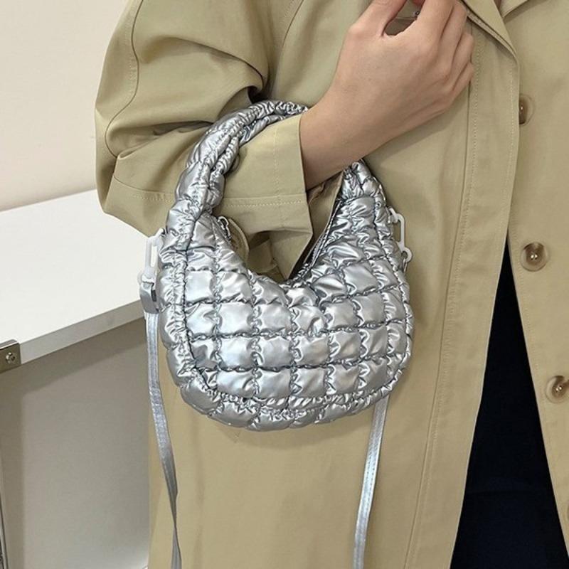 Summer High-end Commuter Messenger Bag Women's New Silver Pleated Cloud Bag Versatile Bubble Hand Bag
