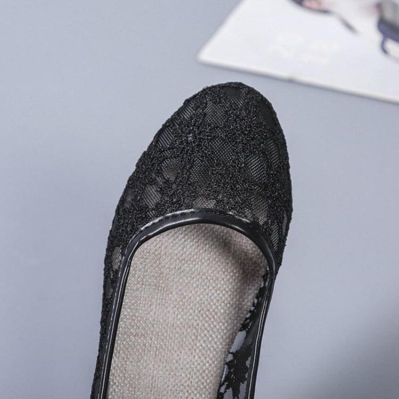 Spring and Summer New Mesh Round Toe Shallow Mouth Mom's Shoes Slip On Soft Sole Breathable Comfy Flats