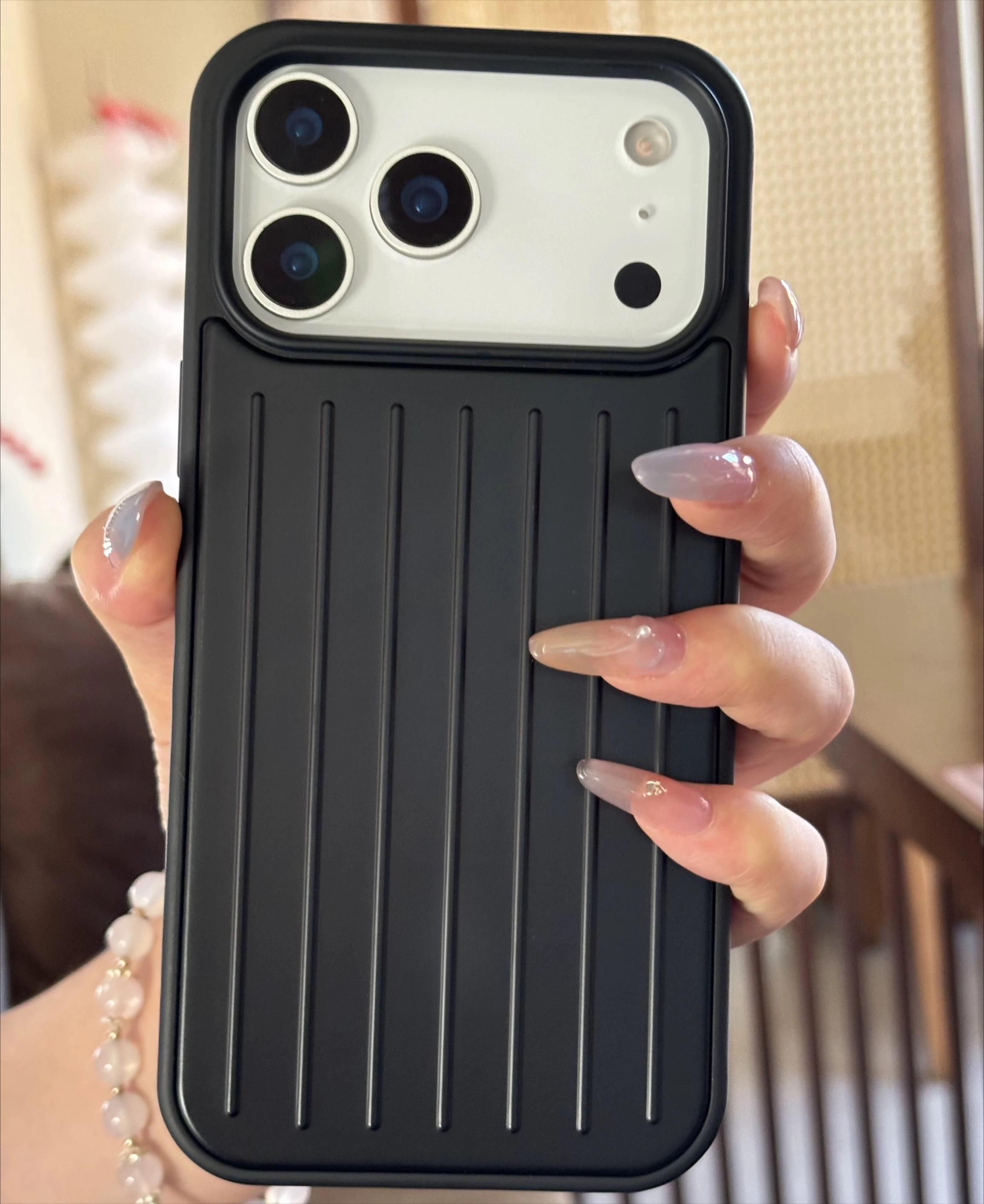 

Роскошный металлический блеск 3D гофрированная полоса Стильный деловой багаж Чехол для телефона для IPhone 17 Pro Max 16 15 14 13 Чехол Жесткий ударопрочный бампер Funda iPhone17 Pro Max чёрный