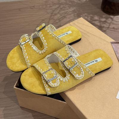 Beautiful Flat Sandals for Women To Wear In Summer 2025 New High-end Beach Flip-flops Sandals