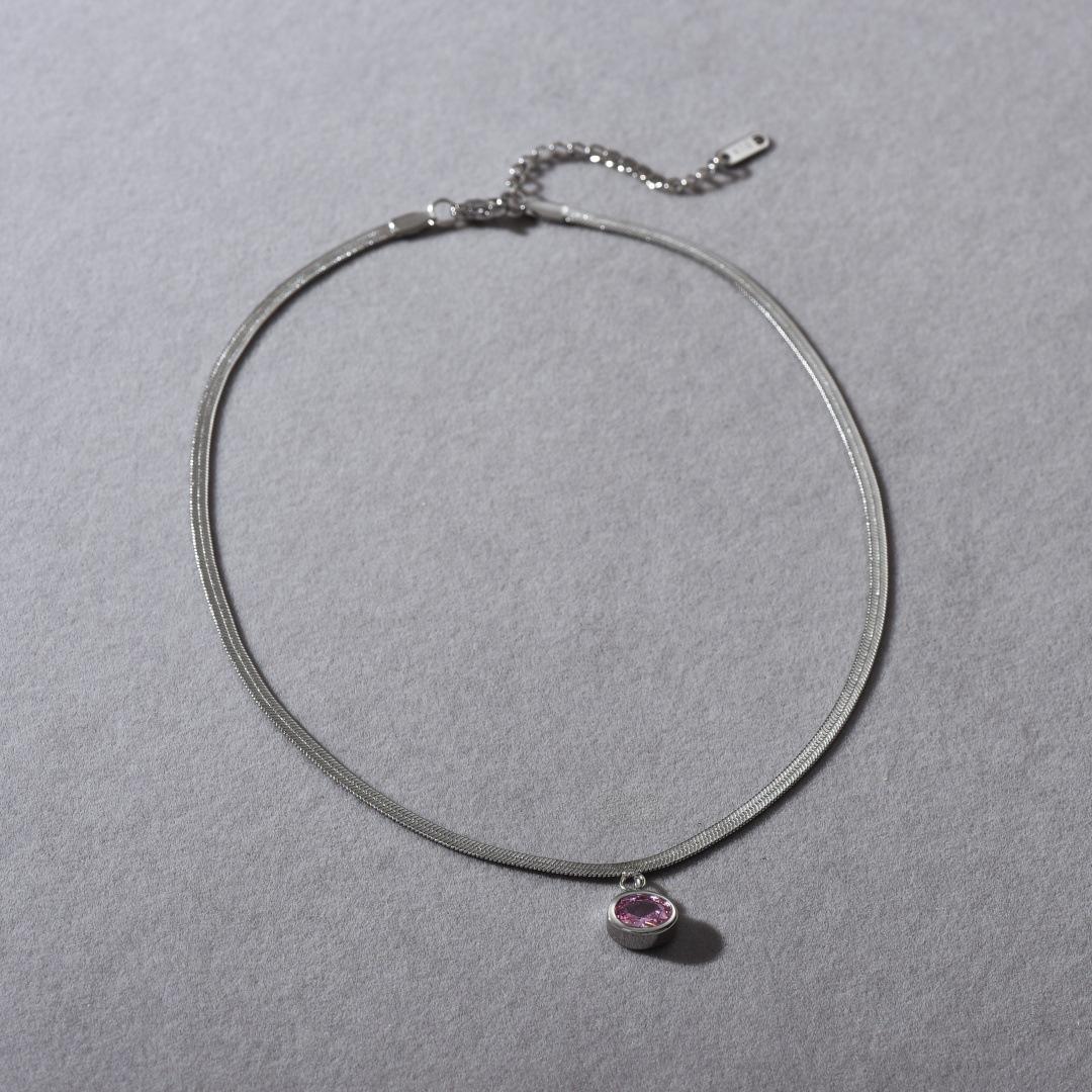 Форма капли воды Инкрустация цирконом Змеиная кость Цепь Модный Холодный ветер Нишевый дизайн Простой Модный Темперамент Ожерелье