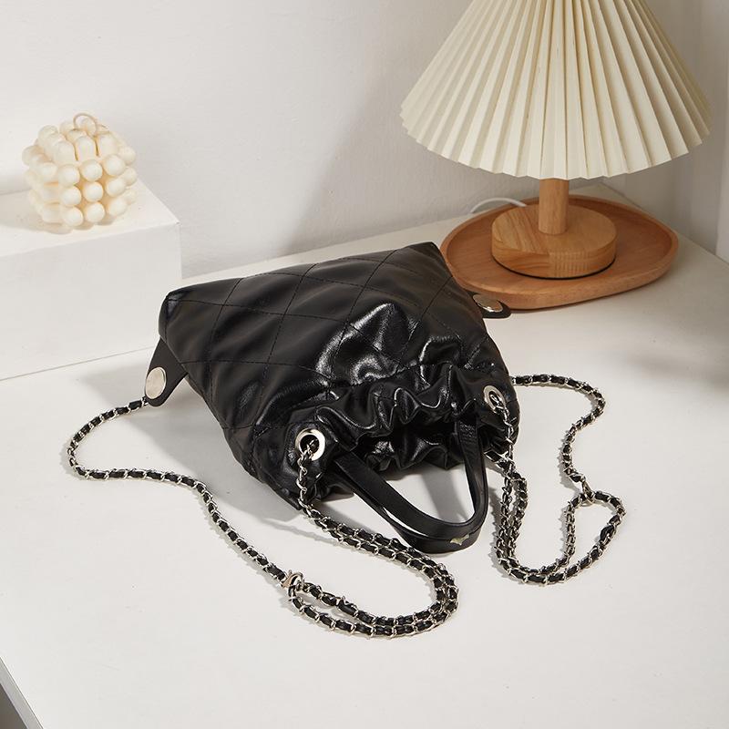 Women's Bag Niche Design Diamond Chain Backpack Portable Bucket Bag Advanced Sense of Solid Color Backpack