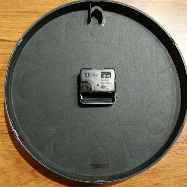 11-inch Fresh Round Simple Wall Clock Wall Clock