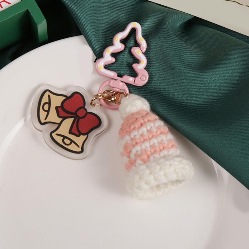 Handcrafted Christmas Santa Keychain Portable Keychain Pendant Hand Knit Festive Accessory for Christmas Enthusiasts