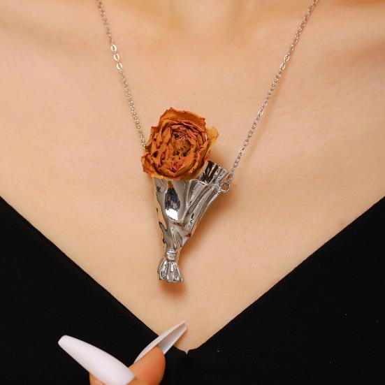 DIY Bouquet Necklace Ladies Flower Holder Necklace Elegant Bouquet Necklace Insert Preserved Dried Flowers Gift for Women Flowers Not
