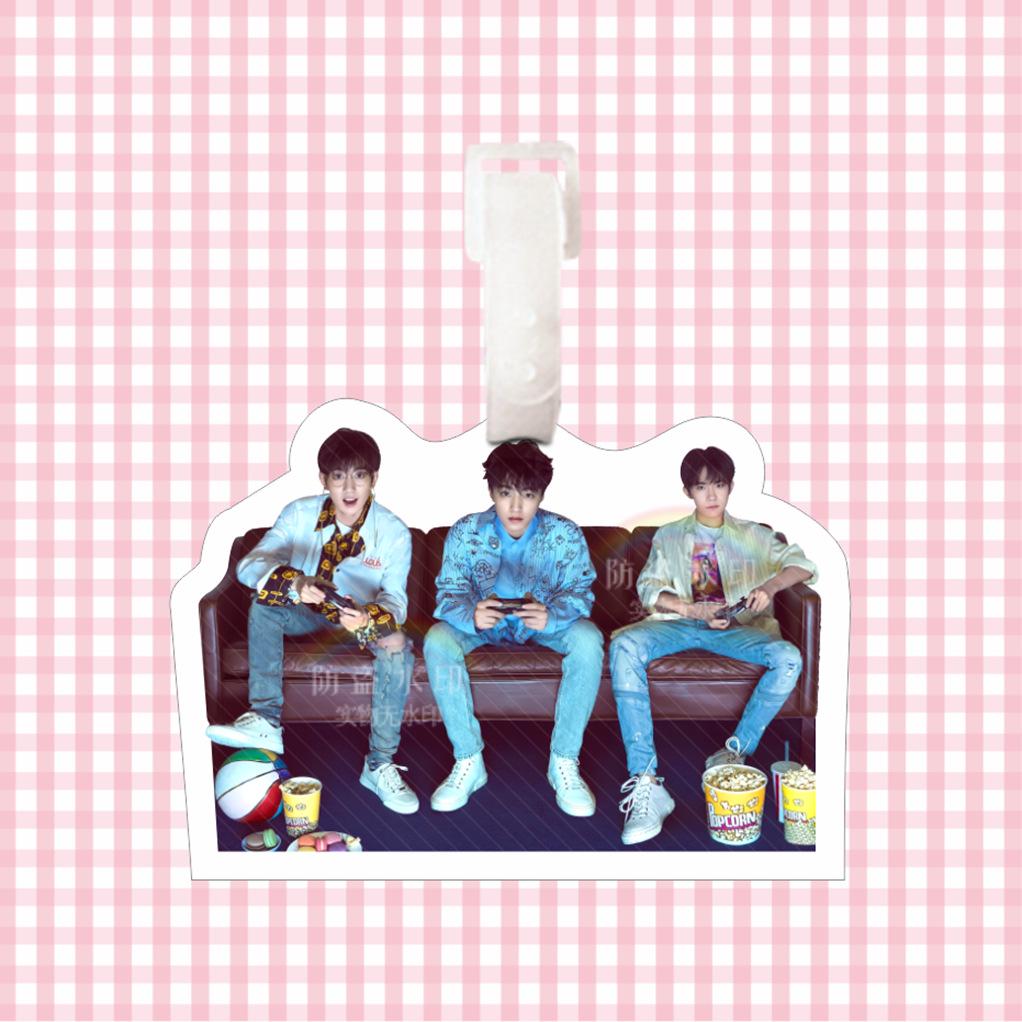 Wang Junkai Luggage Tag Backpack Pendant - Anti-Lost Key Chain and Travel Suitcase Ornament