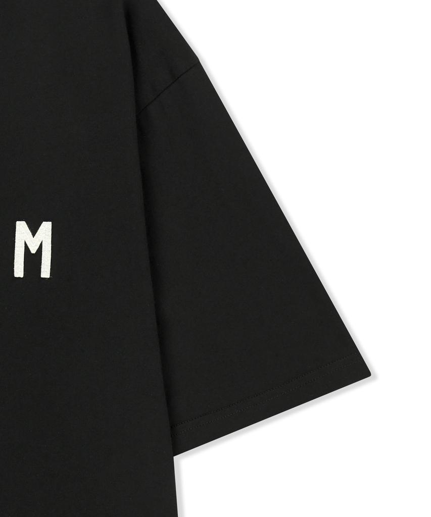 Mattengkim Applique Felt Logo Top For Men In Black