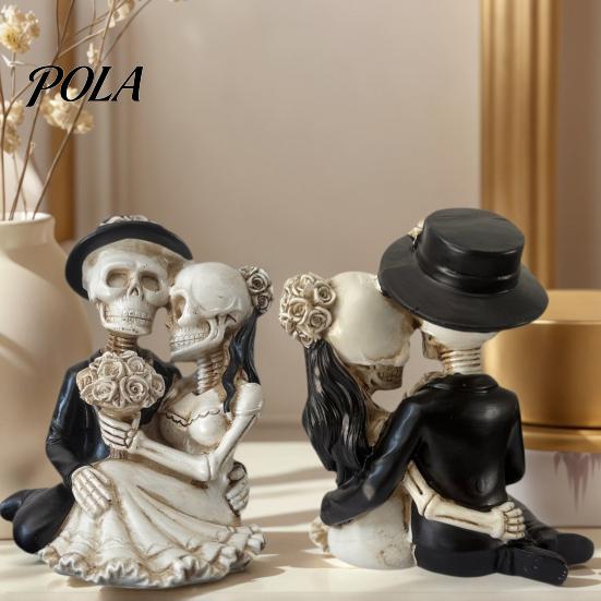 Dark Romantic Wedding Decor Gothic Skeleton Couple Figurine, Spooky Resin Halloween Skull Lover Statue, Day of Aesthetic Party Props The Dead