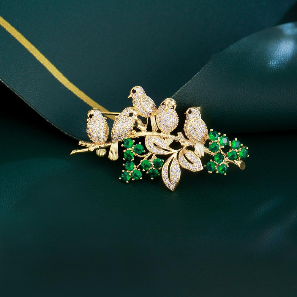 

Китайский Ветер Птицы И Цветы Сорока Брошь Слегка Инкрустированный Циркон Темперамент Цветок Птица Брошь Ципао Костюм Аксессуары