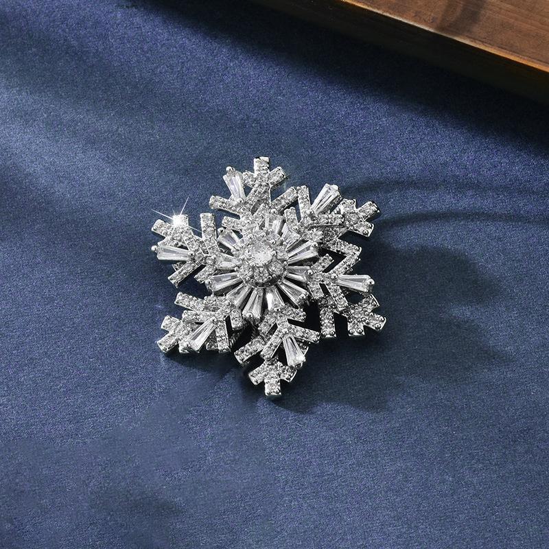 Mode-Anhänger Drehbarer Spinner Kristall Strasssteine Schneeflocke Brosche Pins für Damen Hochzeits Schmuck Broschen Zubehör