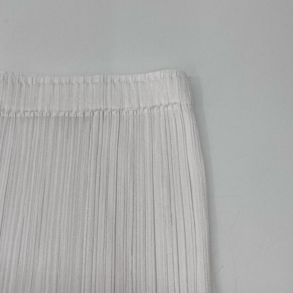 PLEATS PLEASE 19Stainless Steel PP91-JG763 White Cutwork Slit Pleated Skirt Skirt 3 whiteUsed