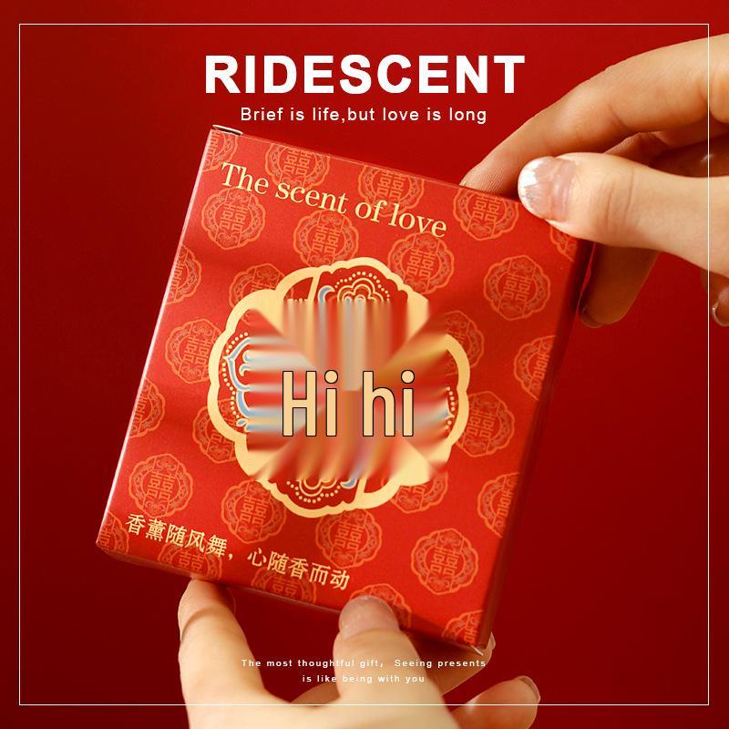 Elegant Chinese Wedding Favors: Bridesmaid Aromatherapy Car Ornaments