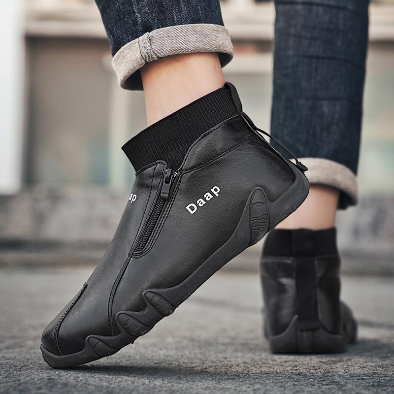 New Casual Shoes for Men Luxury Round Toe Men Ankle Boots Light Slip On Walking Shoes Outdoor Comfor Men High Top Sneakers