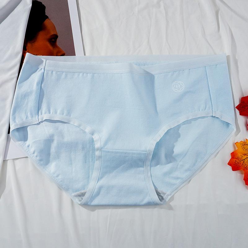 Solid Color Cotton Underwear Women's Underwear Slim Fitting Triangle Pants Simple and Breathable