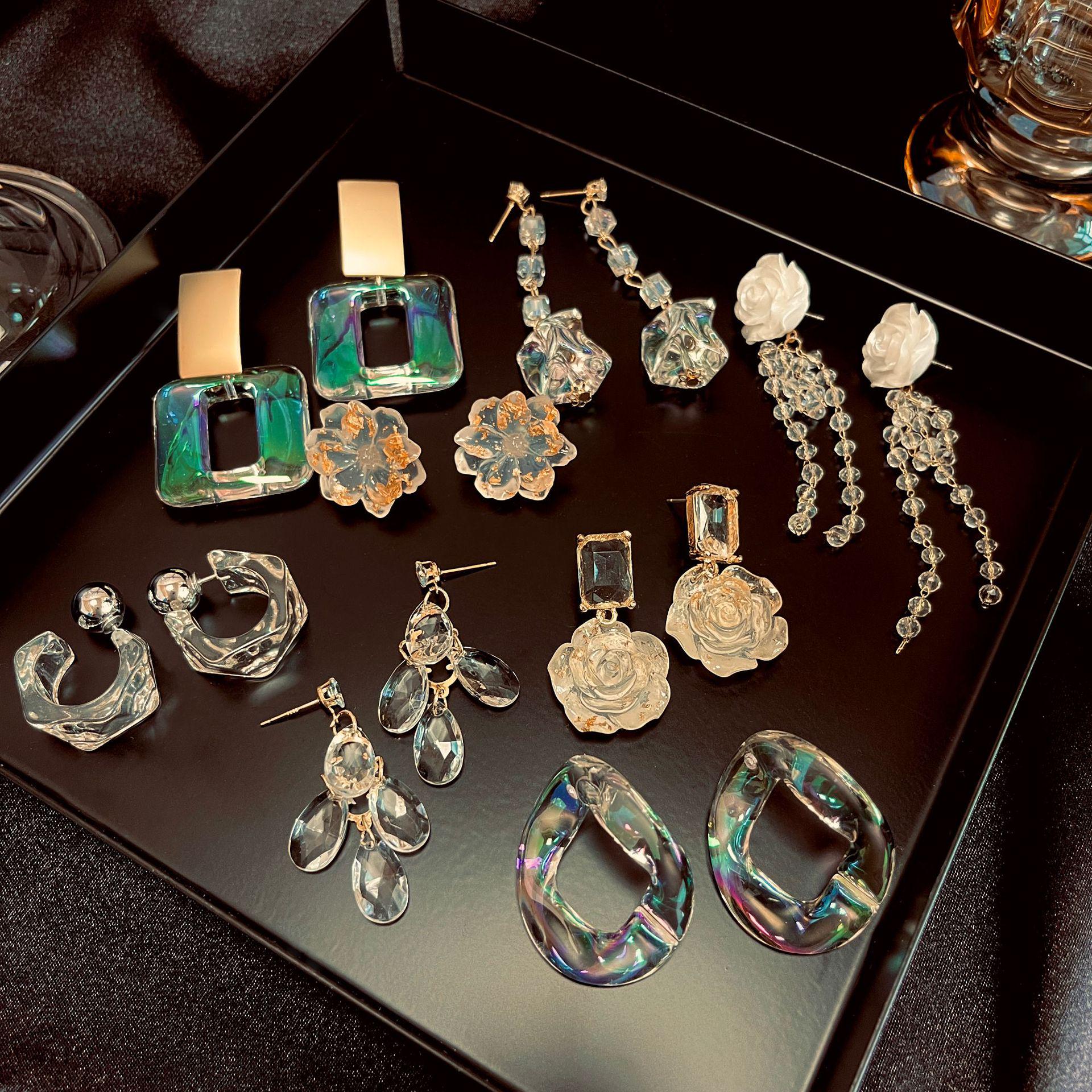 

Роскошные геометрические серьги-кисточки в виде цветка и сердца из серебряной иглы