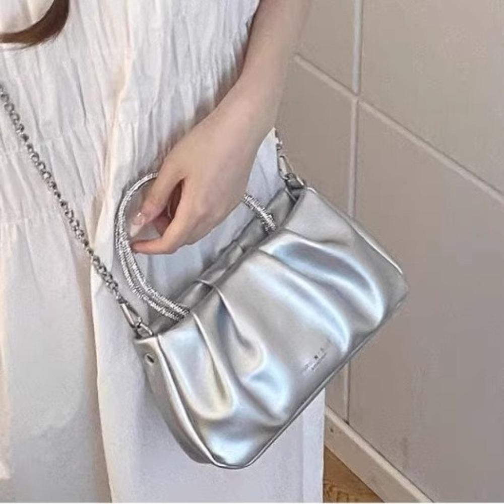 Folded cloud bag women's 2023 new trendy fashion silver portable small square bag versatile ins chain messenger bag