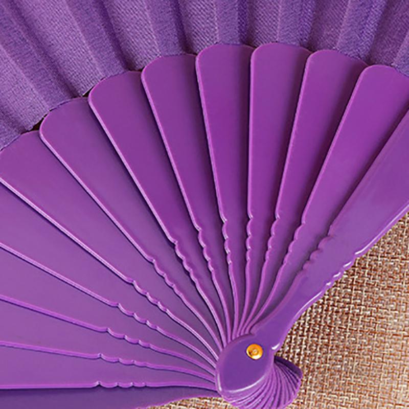 Klassischer Seidenstoff Kunststoffknochen Einfacher Faltfächer Chinesischer Stil Retro Handfächer Bühnenfächer Hochzeitsgeschenk für Gäste