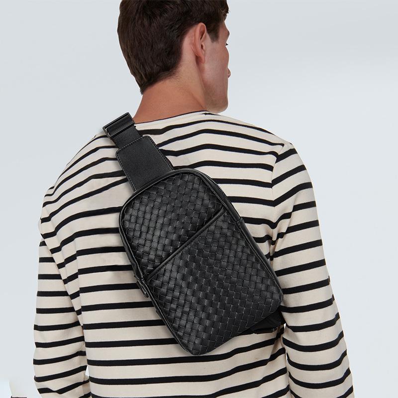 

Men s Handmade Cowhide Leather Woven Chest Bag - Fashionable Shoulder Bag 26*7*16 чёрный