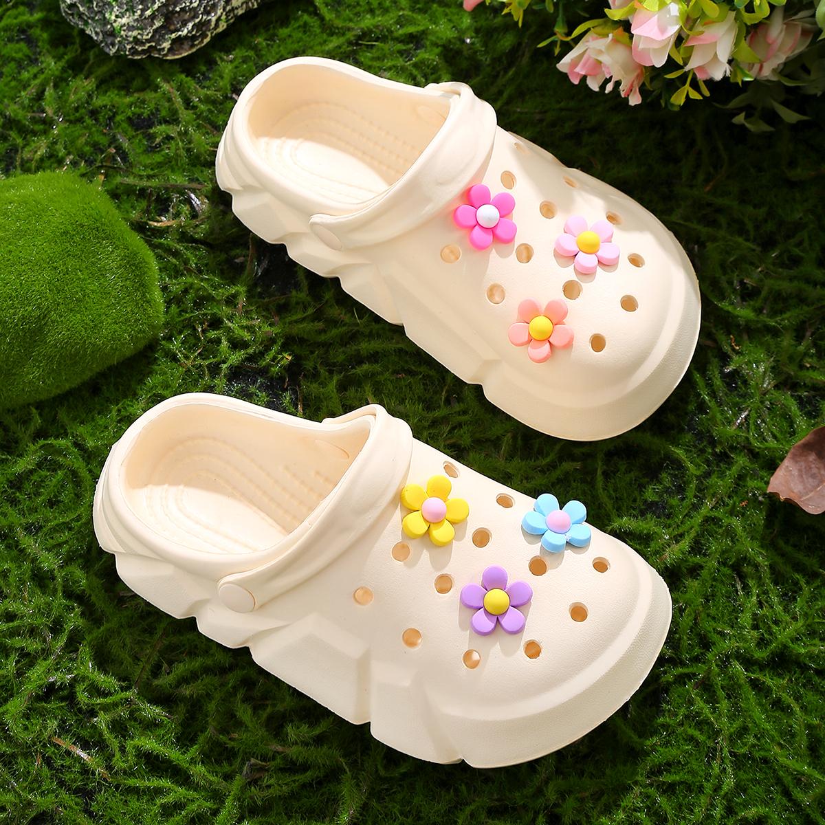 

Girls Cute Flower Non-slip Clogs, Breathable Lightweight Clogs for Indoor and Outdoor Shower, Beach and Pool 3057 37